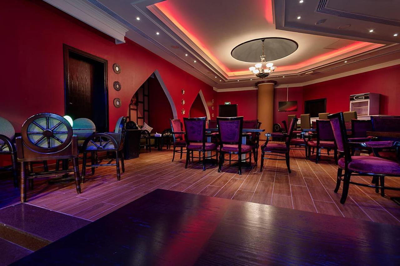 Phoenicia Tower Hotel And Spa Al-Manamah Bagian luar foto
