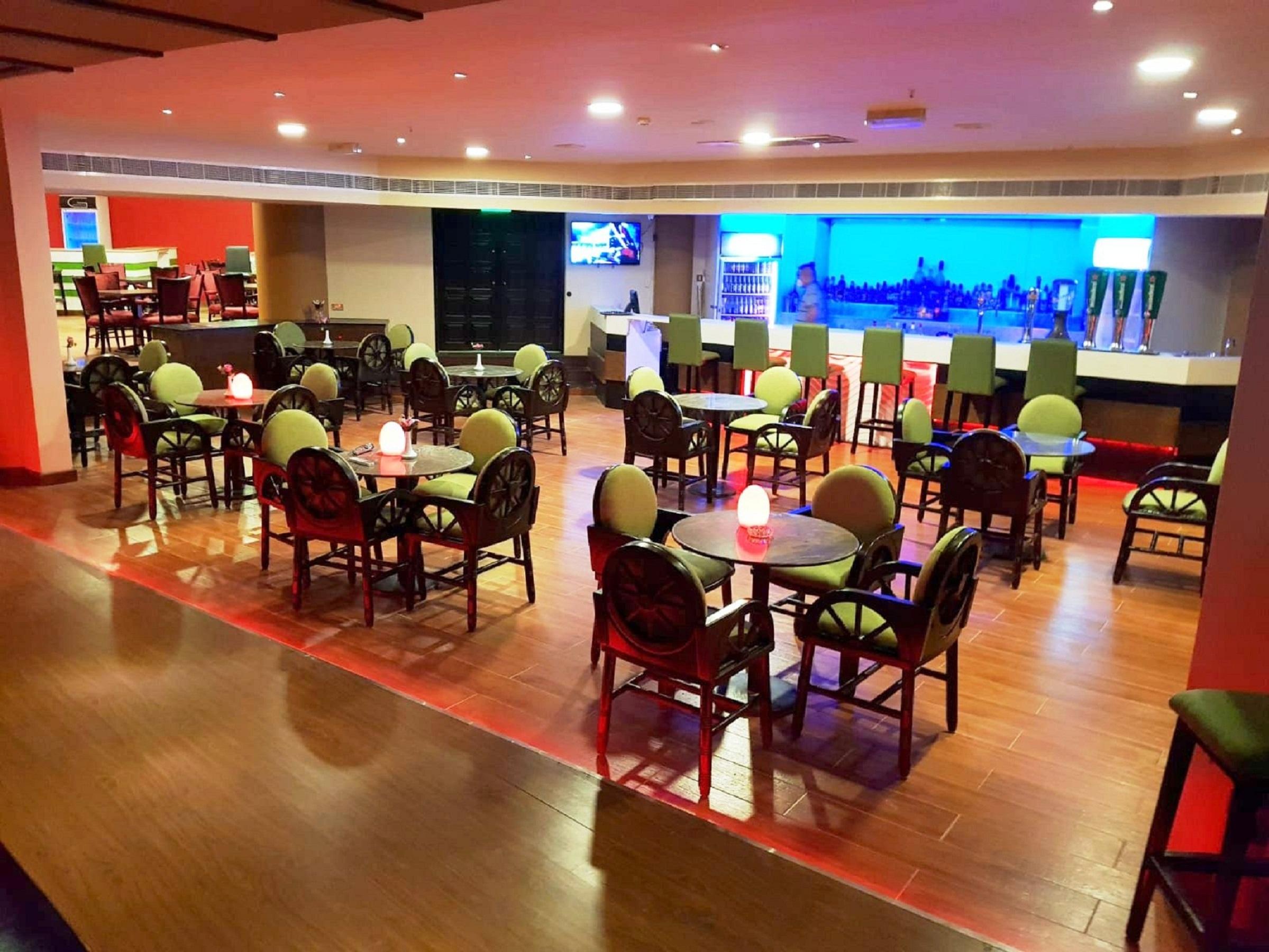 Phoenicia Tower Hotel And Spa Al-Manamah Bagian luar foto