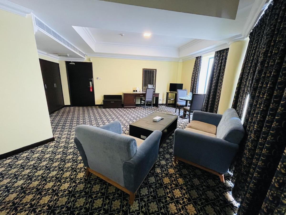 Phoenicia Tower Hotel And Spa Al-Manamah Bagian luar foto